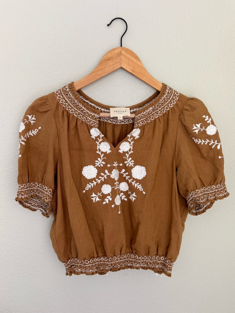 Sezane Embroidered Cropped Blouse Size 40/8 Boho Floral Peasant Puff Sleeve Top